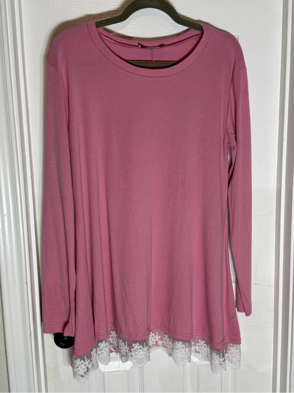 Long Sleeve Lace-Hem Tunic Top - Dusty Pink